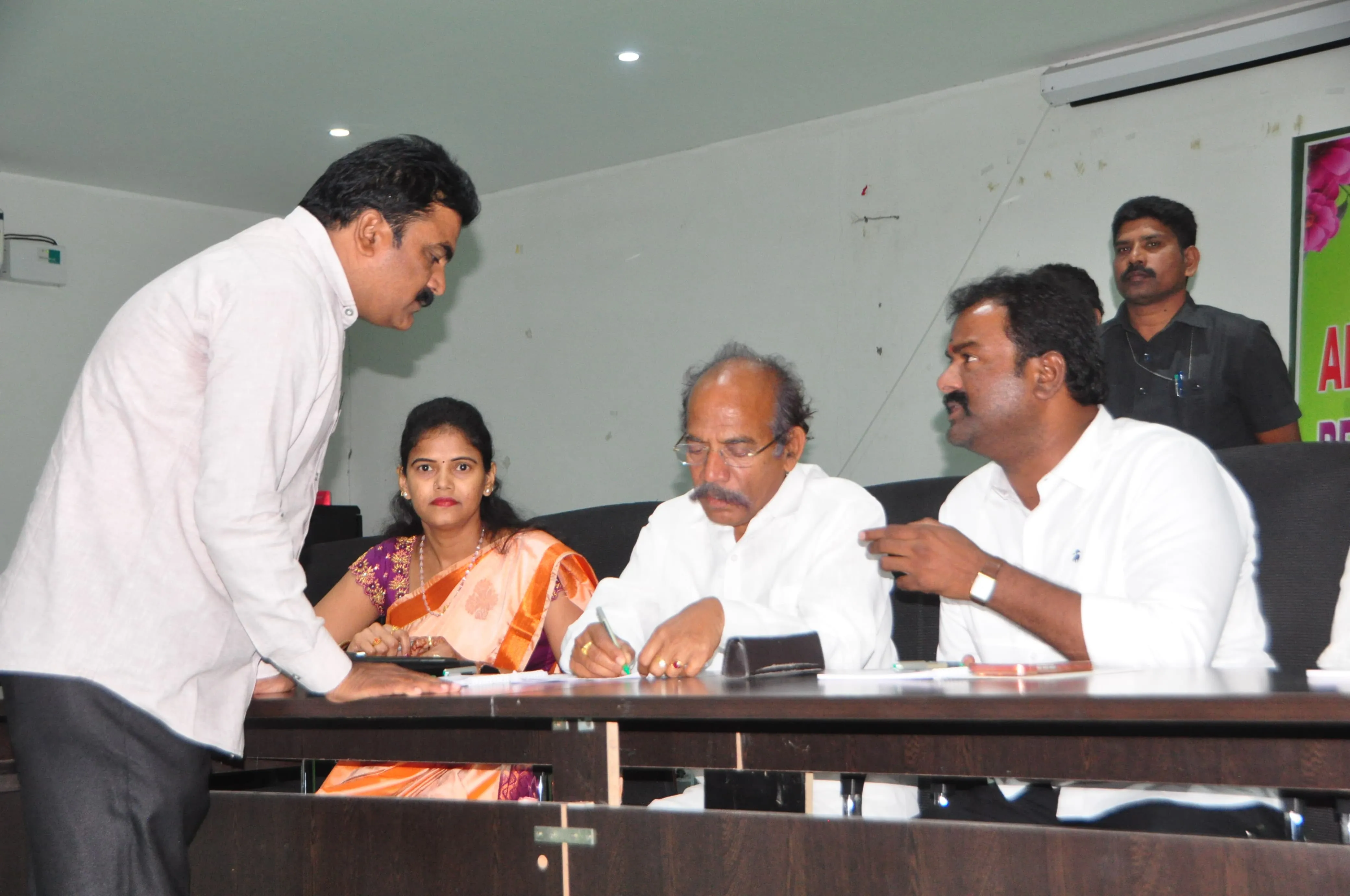 ఎస్సీ కమిషన్ అర్జీలను సత్వరమే పరిష్కరించాలి..