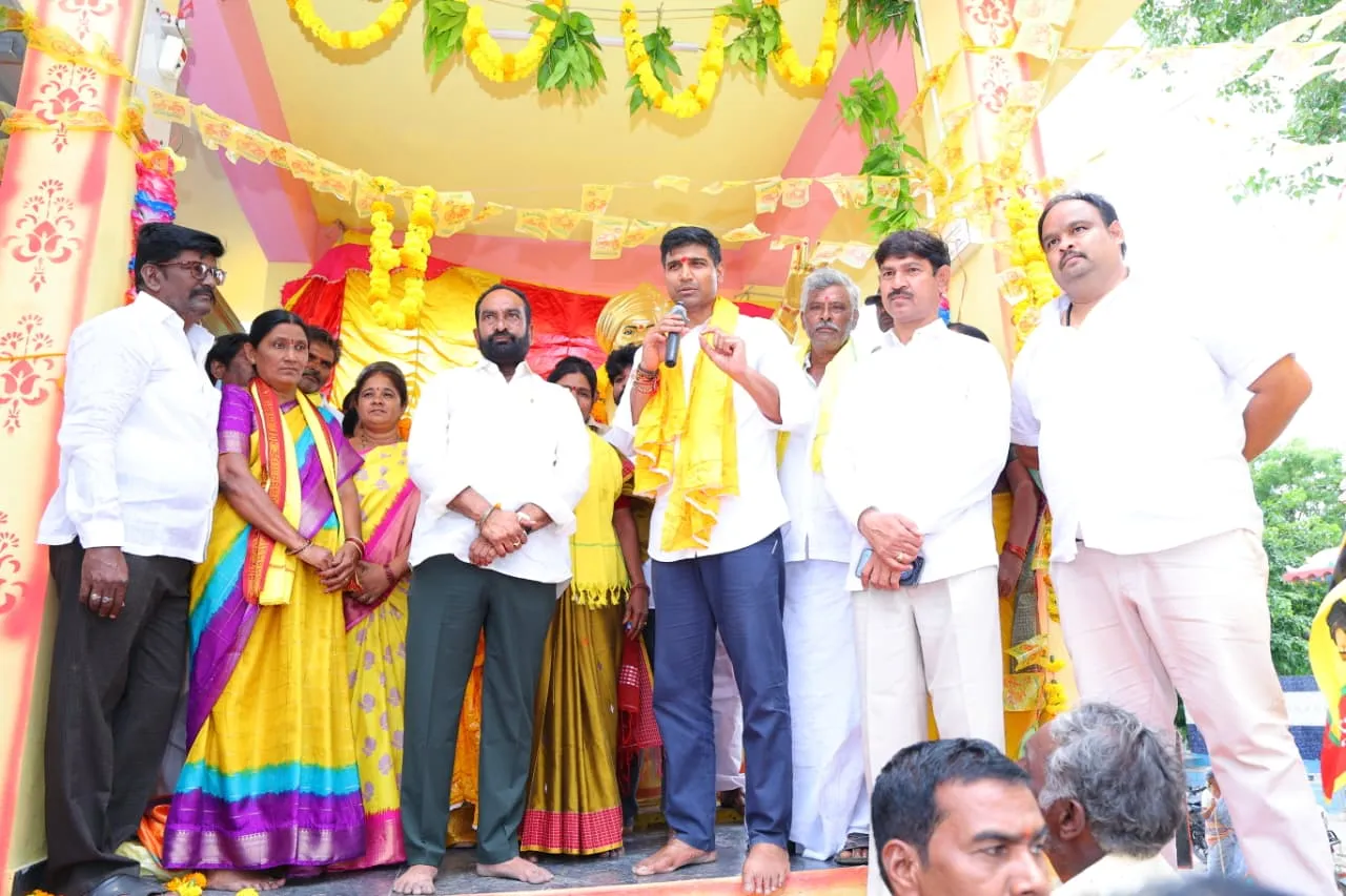 ఆరాచకం వద్దు.. అభివృద్ధే ముద్దు..!