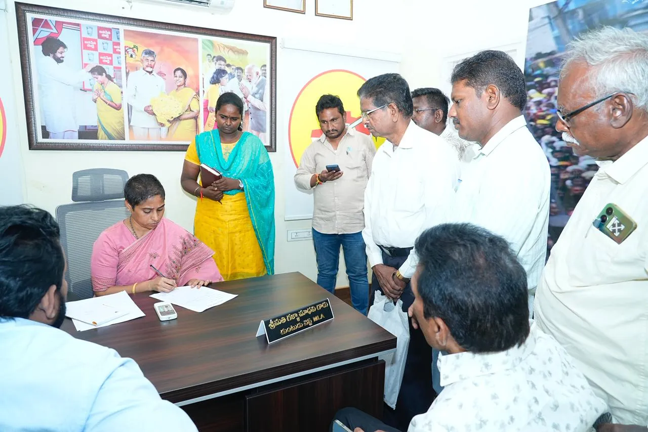 కొత్త పింఛన్లు పారదర్శకంగా మంజూరు చేస్తాం: ఎమ్మెల్యే గళ్ళా మాధవి 