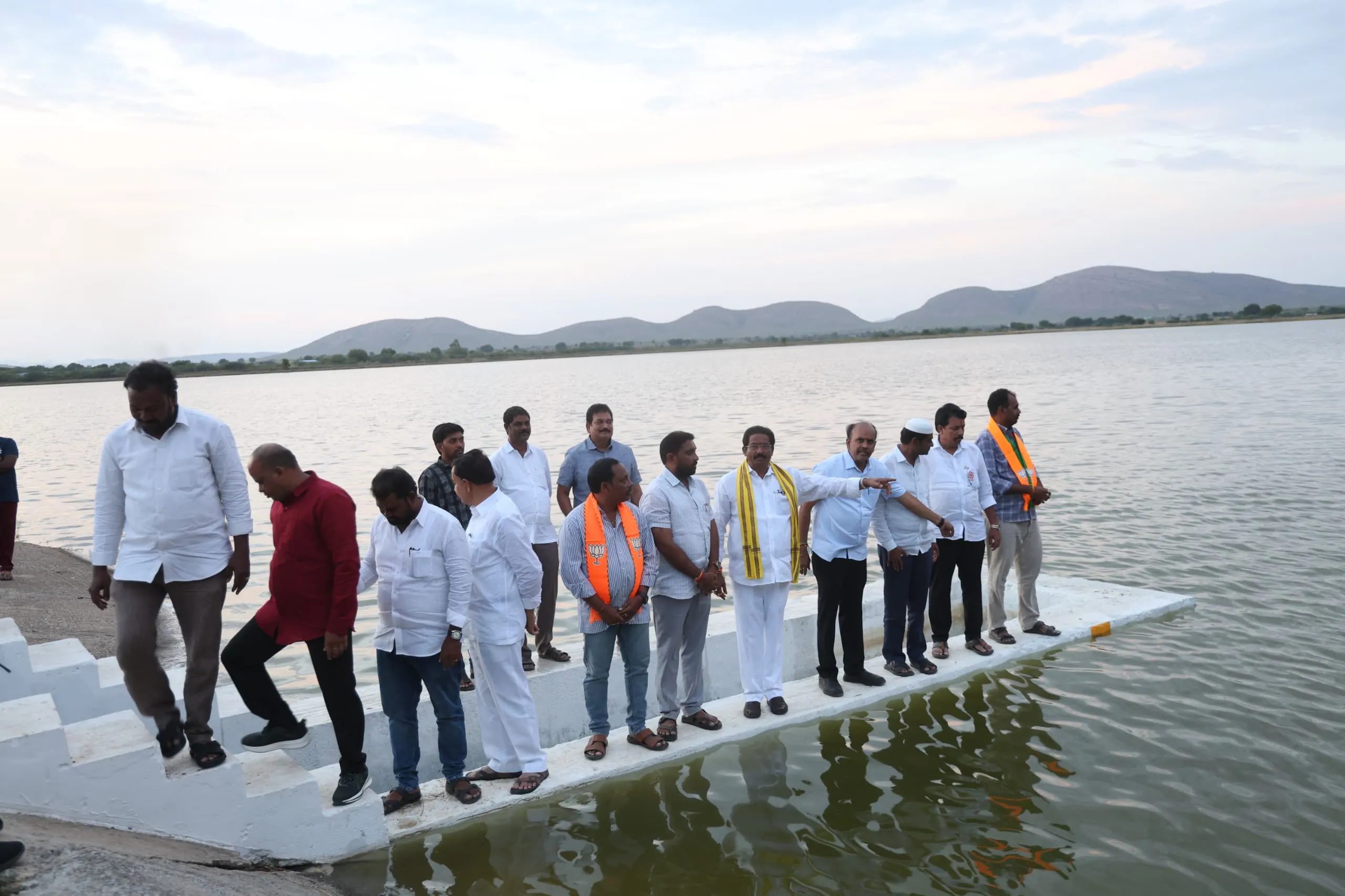 తాగునీటి సమస్యకు శాశ్వత పరిష్కారం చీఫ్ విప్ జీవి