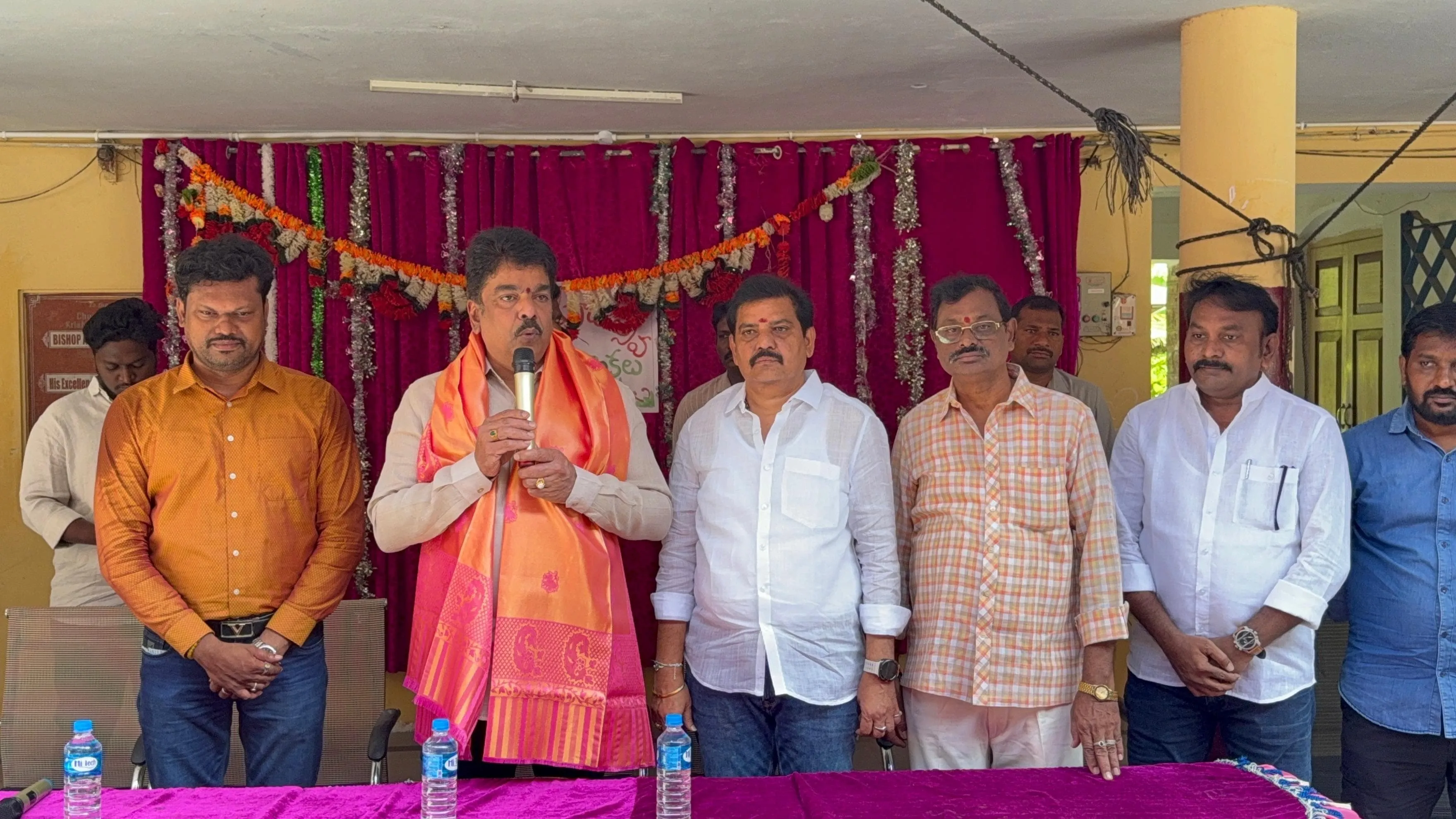 పేద, గ్రామీణ విద్యార్థులకు ఉచిత నీట్, జేఈఈ శిక్షణ అభినందనీయం ఎమ్మెల్యే బొండా ఉమామహేశ్వరరావు