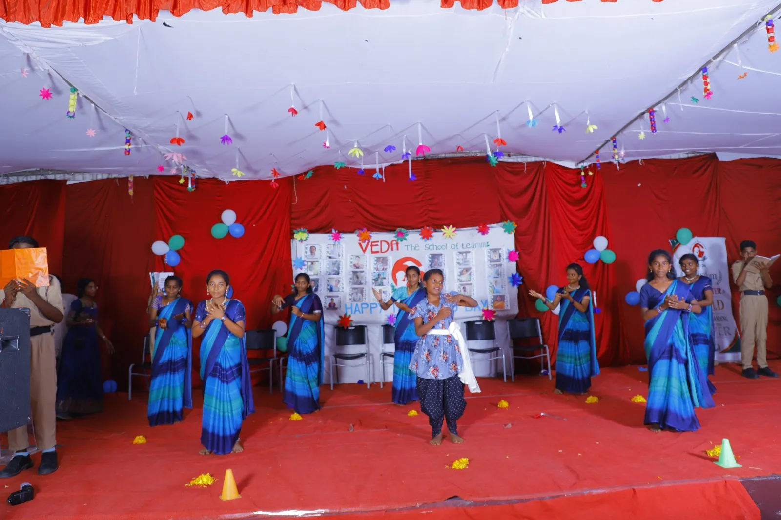 వేద స్కూల్ లో ఘనంగా టీచర్స్ డే వేడుకలు