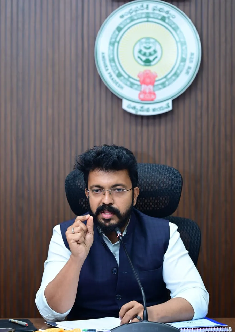 అన్ని కార్యాలయాల్లో పి.జి.ఆర్.ఎస్ నిర్వహించాలి