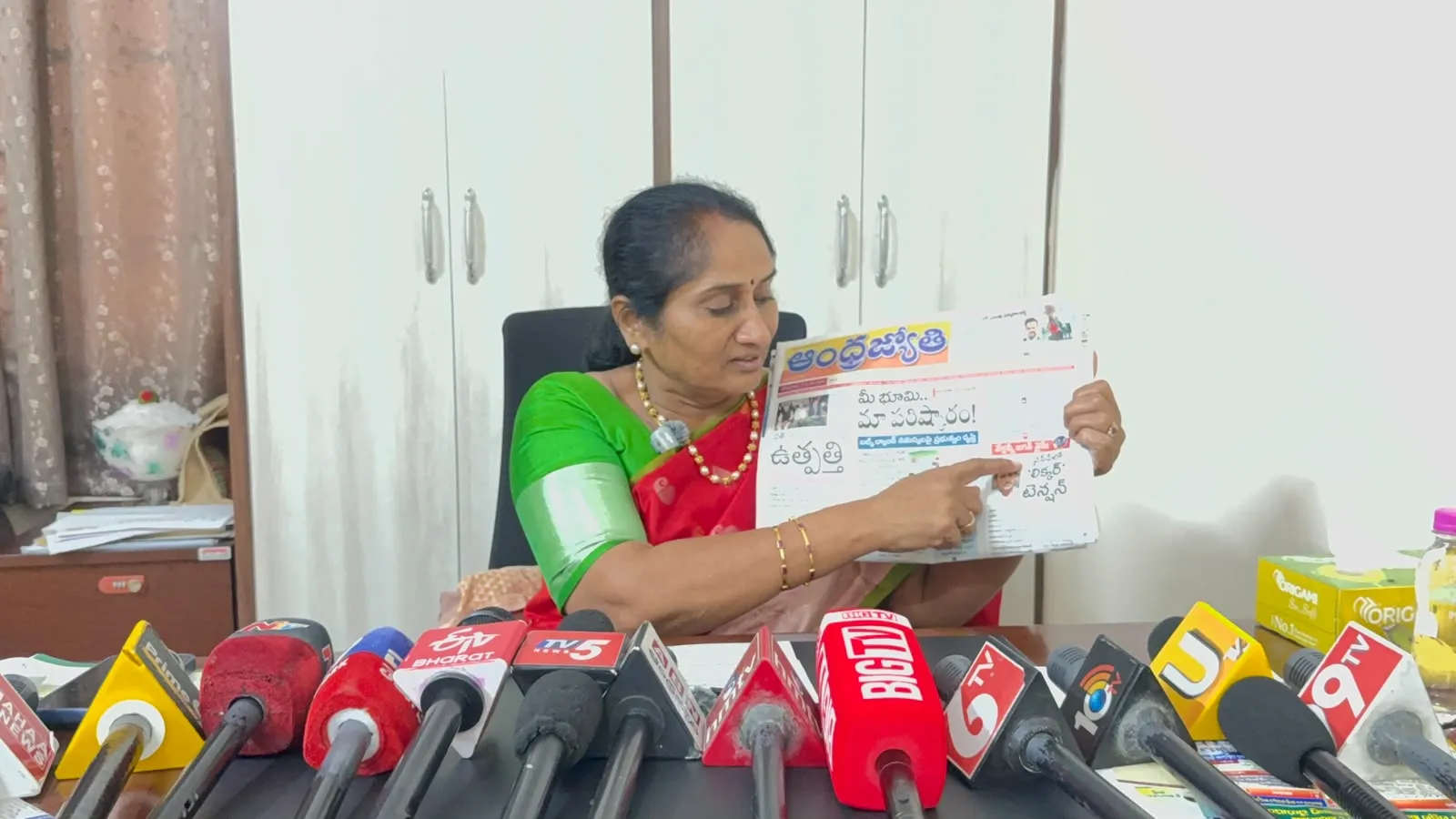 దైవాలపై దాడులా..? జగన్ పై మంత్రి సవిత ఆగ్రహం