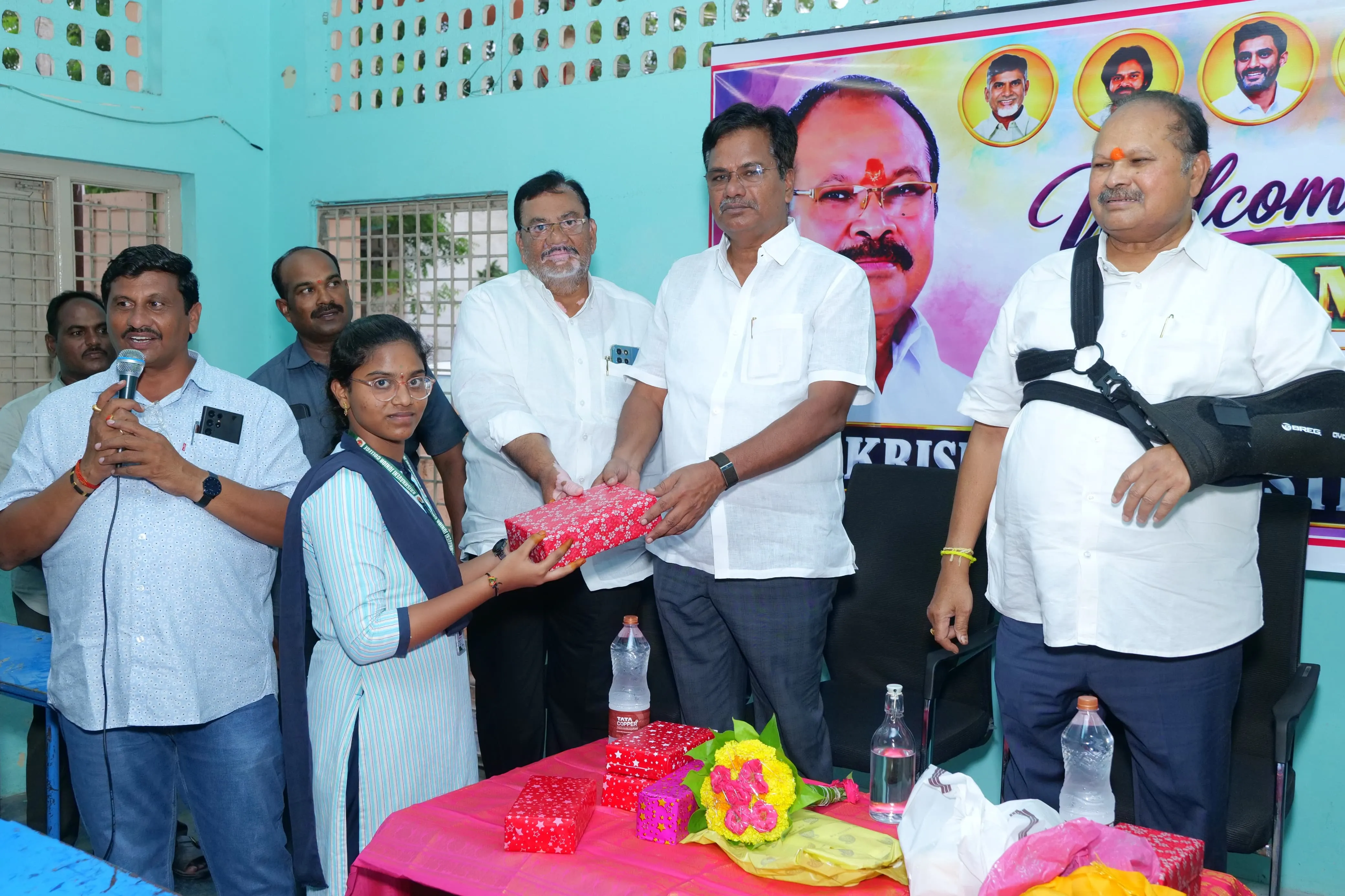 యువత భరోసా కార్యక్రమంలో పాల్గొన్న ఎమ్మెల్యే కన్నా లక్ష్మీనారాయణ 