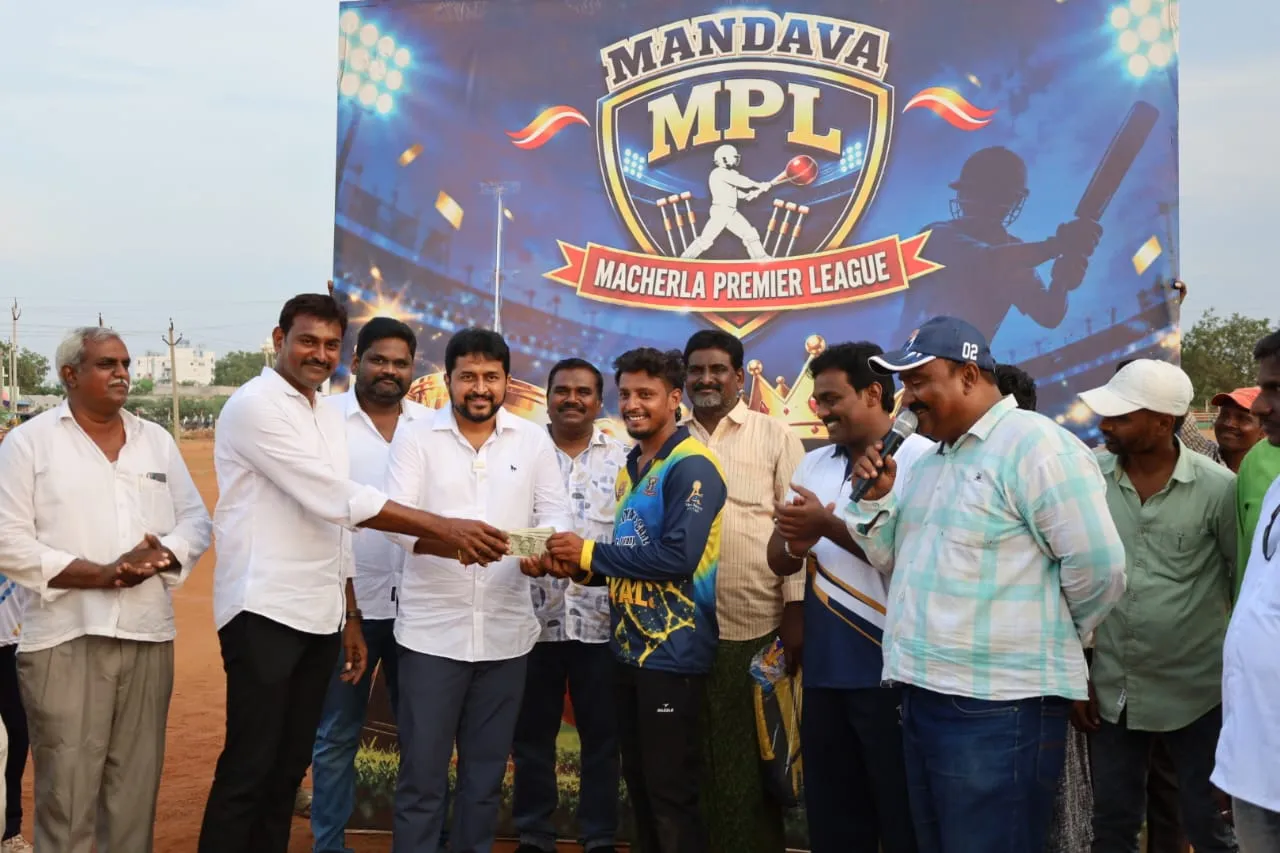 గ్రాండ్ ఫినాలే లో రెంటచింతల రాయల్స్ విజయభేరి...
